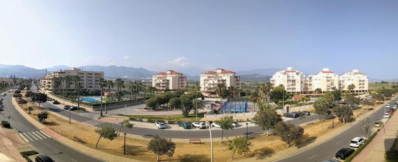 Salobrena - Primera Linea De Playa Junto Al Paseo Maritimo Esterno foto