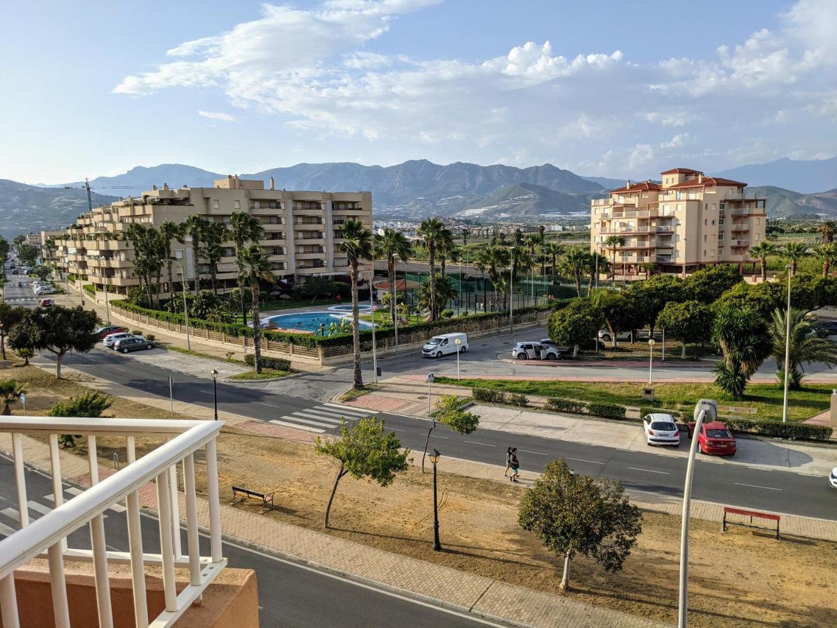 Salobrena - Primera Linea De Playa Junto Al Paseo Maritimo Esterno foto